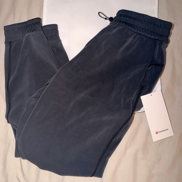 Lululemon Brushed soft streme hr jogger and soft streme half zip set, with tote - Picture 5 of 10